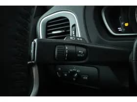 Volvo V40 thumbnail 17