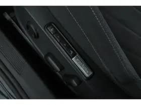 Volkswagen Golf thumbnail 12