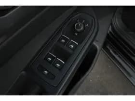 Volkswagen Golf thumbnail 44