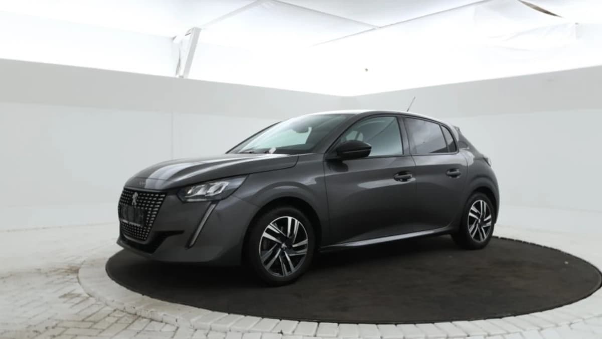 Peugeot 208 — foto 1
