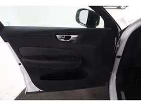 Volvo XC60 thumbnail 25