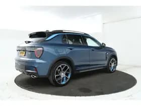 Lynk & Co 01 thumbnail 3