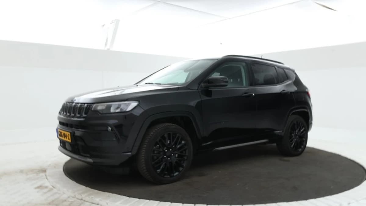 Jeep Compass — foto 1