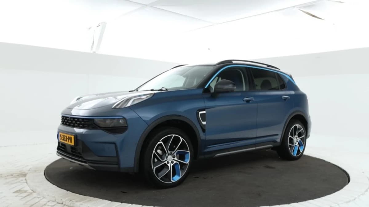 Lynk & Co 01 — foto 1