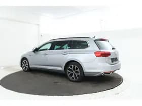 Volkswagen Passat thumbnail 2