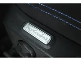 Volkswagen Passat thumbnail 18