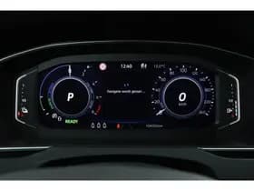 Volkswagen Passat thumbnail 21