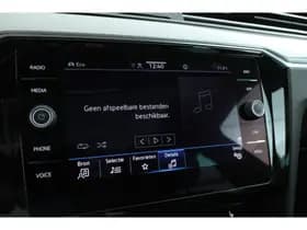 Volkswagen Passat thumbnail 28