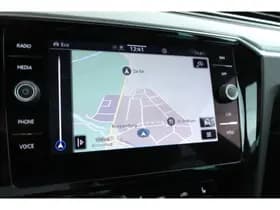 Volkswagen Passat thumbnail 30