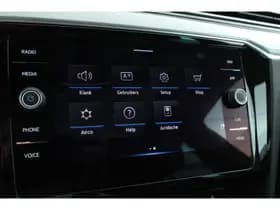 Volkswagen Passat thumbnail 33