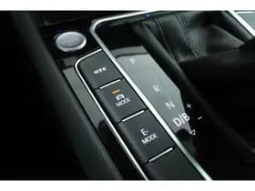 Volkswagen Passat thumbnail 36