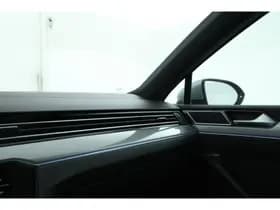 Volkswagen Passat thumbnail 40