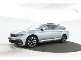 Volkswagen Passat thumbnail 43