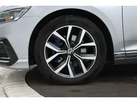 Volkswagen Passat thumbnail 49