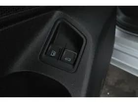 Volkswagen Passat thumbnail 58
