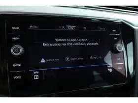 Volkswagen Passat thumbnail 73