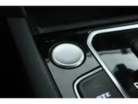Volkswagen Passat thumbnail 79