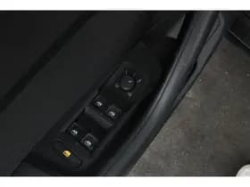 Volkswagen Passat thumbnail 15