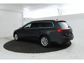 Volkswagen Passat thumbnail 3