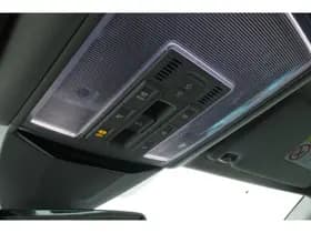 Volkswagen Passat thumbnail 36