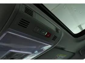 Volkswagen Passat thumbnail 37