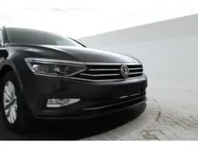 Volkswagen Passat thumbnail 42