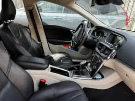 Volvo V40 thumbnail 2