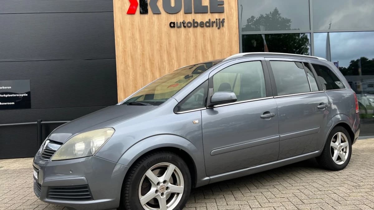 Opel Zafira — foto 1