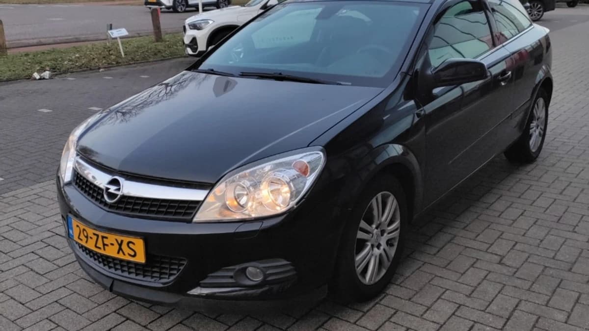 Opel Astra — foto 1