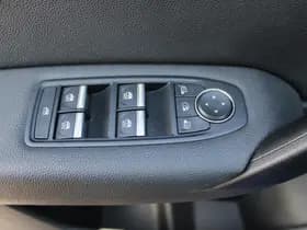 Renault Captur thumbnail 21