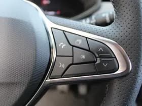 Renault Clio thumbnail 25