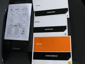 Renault Captur thumbnail 38