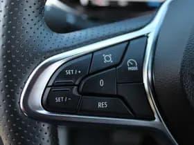 Renault Captur thumbnail 23