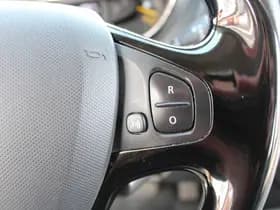 Renault Captur thumbnail 24