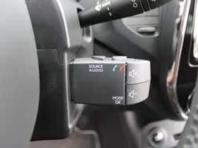 Renault Captur thumbnail 24