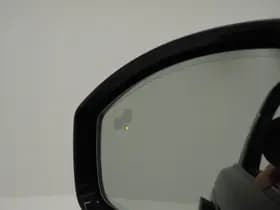 Land Rover Range Rover Velar thumbnail 18