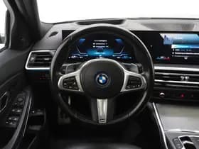 BMW 3 Serie Touring 330e M Sport Pro LCI thumbnail 38