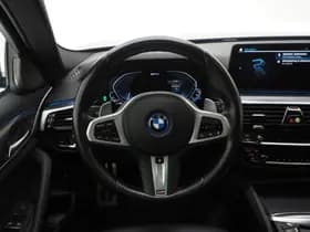 BMW 5 Serie Touring 520e M Sport Shadow thumbnail 39