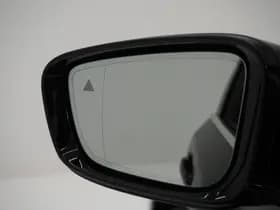 BMW 5 Serie Touring 530e xDrive Full Black thumbnail 15