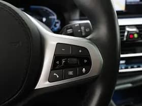 BMW 5 Serie Touring 530e xDrive Full Black thumbnail 23