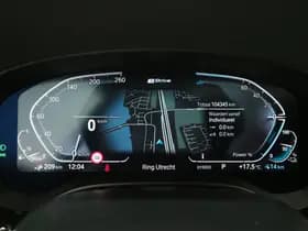 BMW 5 Serie Touring 530e xDrive Full Black thumbnail 25