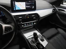 BMW 5 Serie Touring 530e xDrive Full Black thumbnail 33