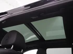 BMW 5 Serie Touring 530e xDrive Full Black thumbnail 37