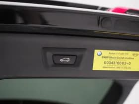 BMW 5 Serie Touring 530e xDrive Full Black thumbnail 39