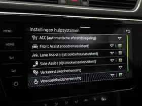 Škoda Superb Combi 1.4 TSI iV Laurin & Klement thumbnail 32