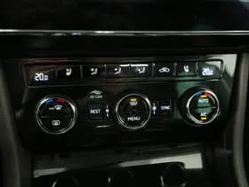 Škoda Superb Combi 1.4 TSI iV Laurin & Klement thumbnail 36