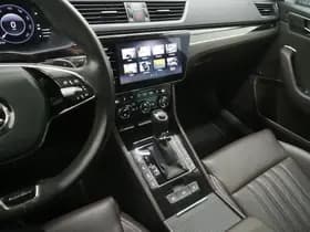 Škoda Superb Combi 1.4 TSI iV Laurin & Klement thumbnail 38