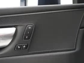 Volvo XC60 2.0 T6 Plug-in hybrid AWD Inscription Long Range thumbnail 19