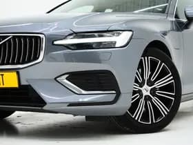Volvo V60 2.0 T8 Twin Engine AWD Inscription thumbnail 6