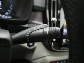 Volvo XC40 1.5 T5 Plug-in hybrid Ultimate Dark thumbnail 28